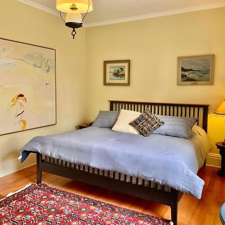 Chrysler House Bed and Breakfast Gananoque Buitenkant foto